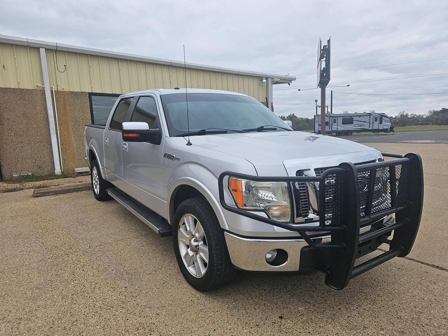 2012 SILVER Ford F-150 FX2 SuperCrew (1FTFW1CF8CK) with an 5.0L V8 engine, 6-Speed Automatic transmission, located at 533 S Seven Points BLVD, Seven Points, TX, 75143, (430) 255-4030, 32.313999, -96.209351 - Photo#1